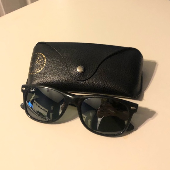Ray-Ban Accessories - Ray-Ban Black Sparkle Wayfarer Limited Edition 💖